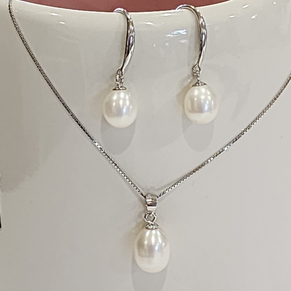 925 Sterling‎ Silver White Freshwater Pearl Necklace And Earring Jewelry Set